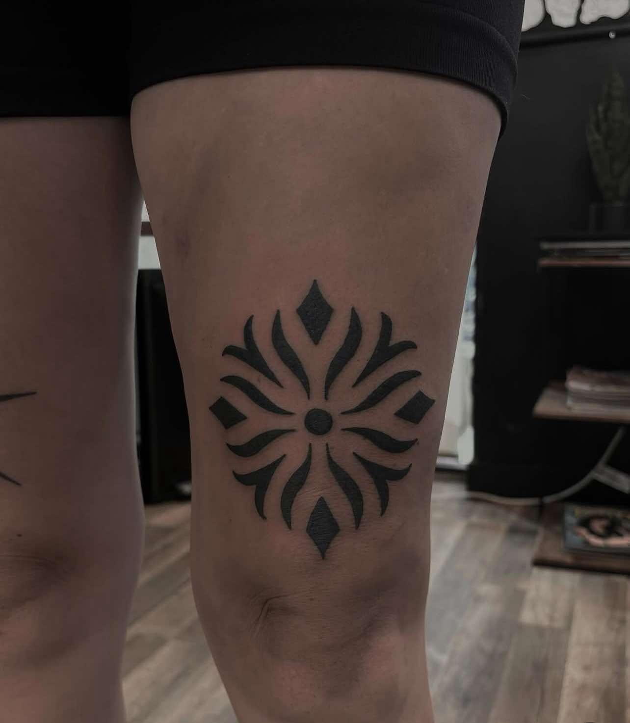 Ornamental tattoo by Bri